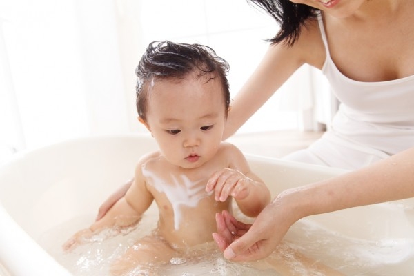 如何分辨宝宝过敏和感冒 4大常见过敏原家长要知晓！